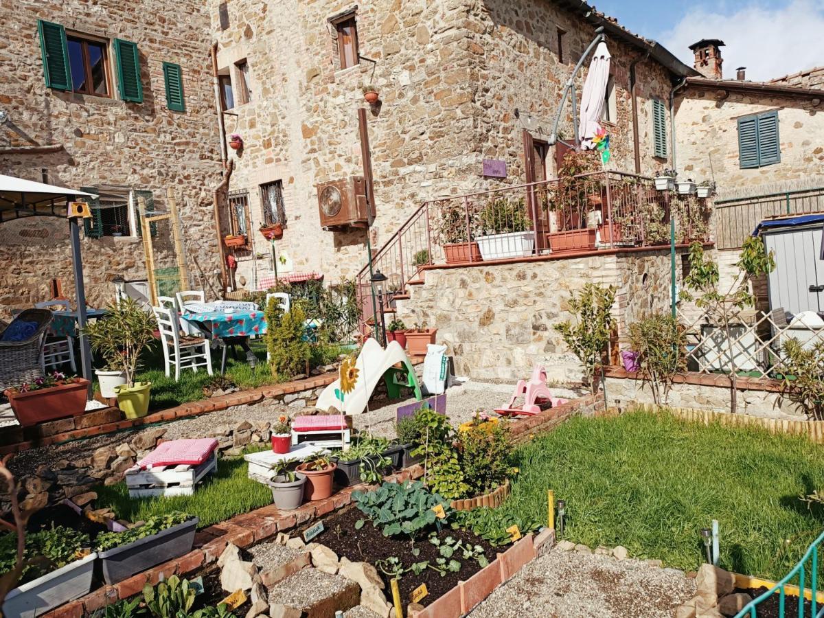 B&B Un Posto Nel Mondo Siena Exterior foto